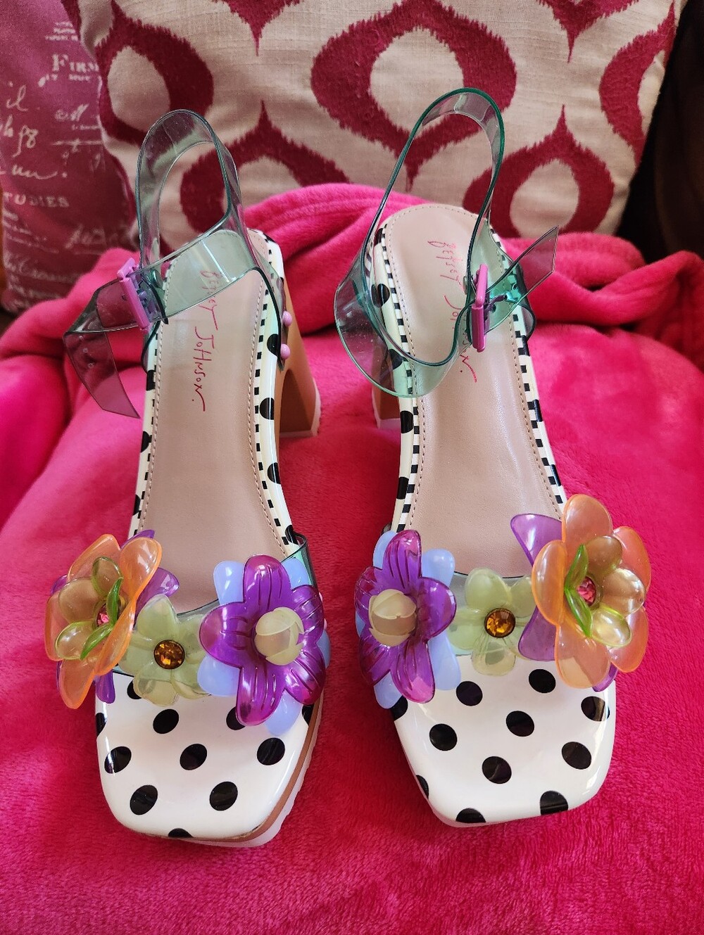 Betsey JOHNSON Playful Floryn Floral Polka Pink/Multicolor HEELS NEW In Box